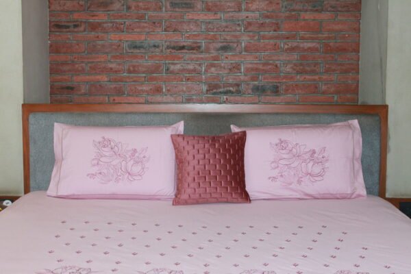 Rose Petal Stitch Bedsheet Set