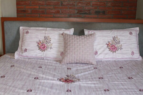 Bloom & Lattice Stitch Bedsheet Set - Image 3