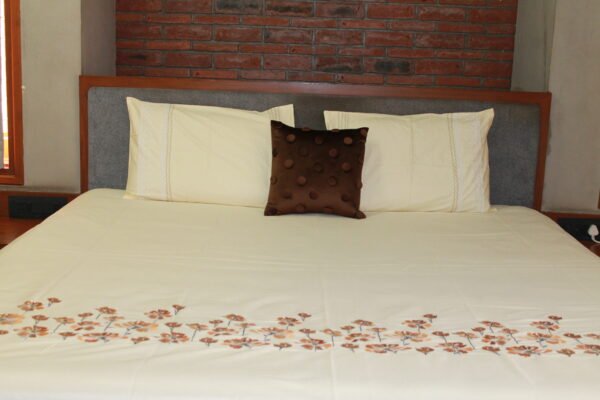 Wildflower Edge Stitch Bedsheet Set