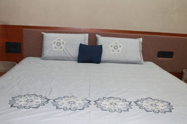 Mandala Bloom Stitch Bedsheet Set