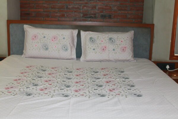 Whimsy Dot Stitch Bedsheet Set