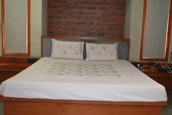 Whimsy Dot Stitch Bedsheet Set - Image 3