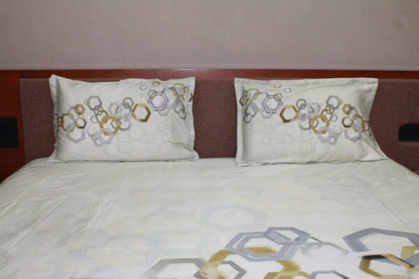 Hexagon Harmony Bedsheet Set - Image 7