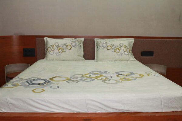 Hexagon Harmony Bedsheet Set