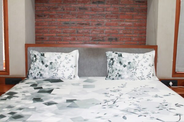 Branch & Bloom Bedsheet Set - Image 6