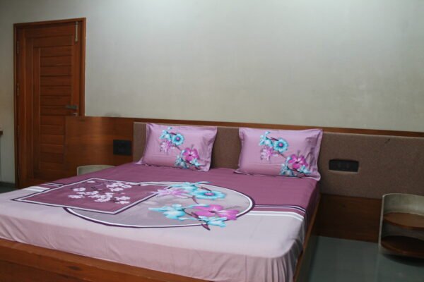 Orchid Dusk Bedsheet Set - Image 12