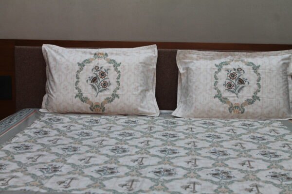Heritage Lattice Bedsheet Set - Image 4