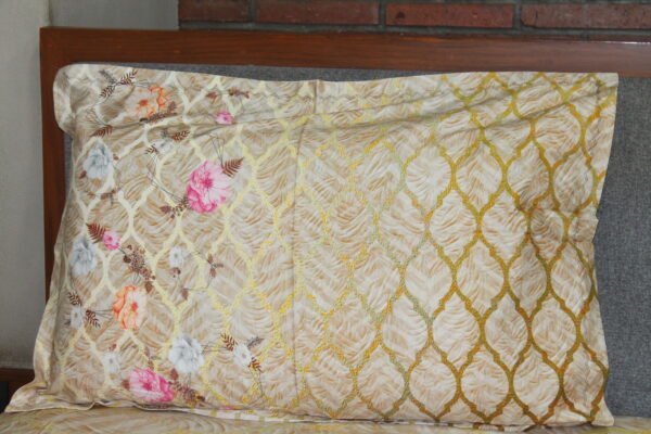 Floral Lattice Gold Bedsheet Set - Image 4