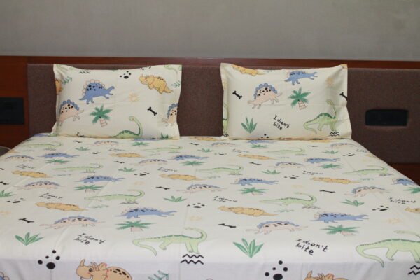 Gentle Giants Bedsheet Set