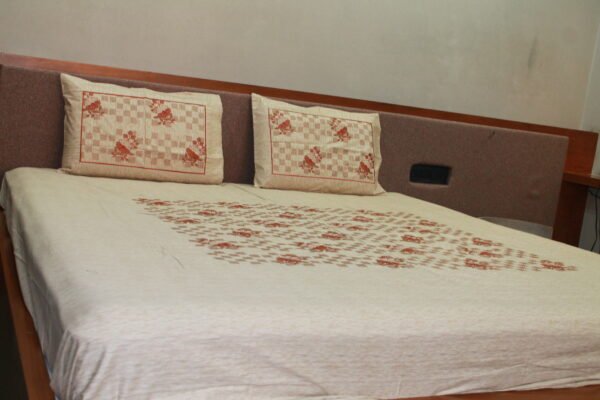 Checkerboard Bloom Double Bedsheet Set - Image 15