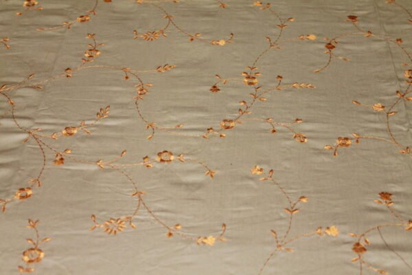 Cozy Elegance Double Bedsheet Set - Image 3