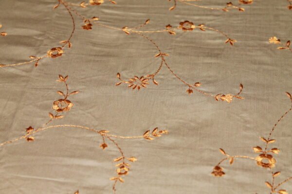 Cozy Elegance Double Bedsheet Set - Image 5