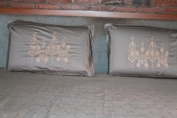 Tribal Harmony Double Bedsheet Set - Image 3