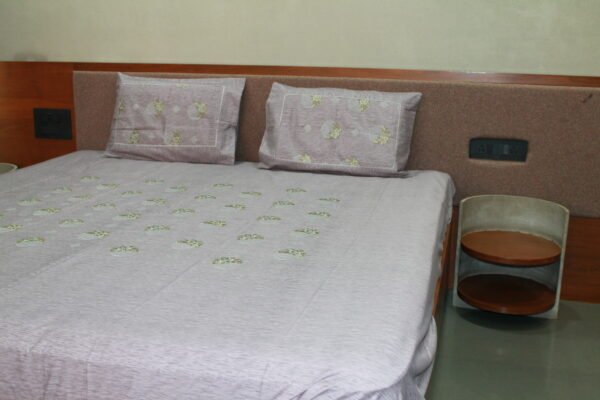 Soft Meadow Double Bedsheet Set - Image 15