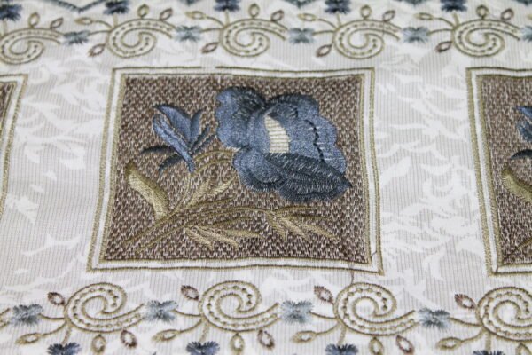 Vintage Garden Double Bedsheet Set - Image 9