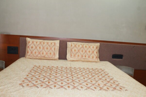 Woven Heritage Double Bedsheet Set - Image 3