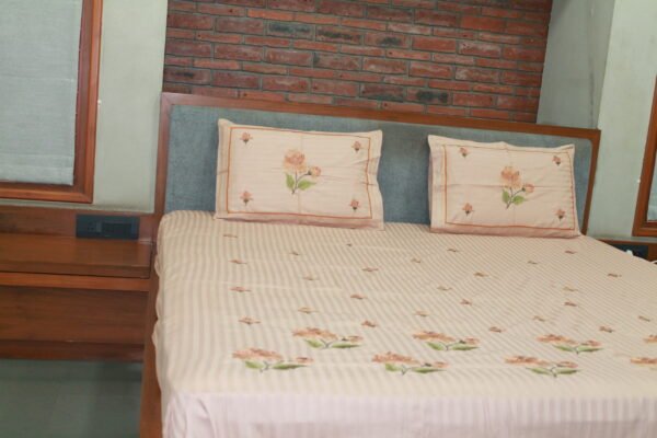 Pastel Bloom Double Bedsheet Set - Image 7