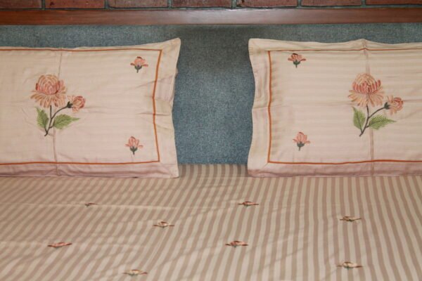 Pastel Bloom Double Bedsheet Set - Image 9
