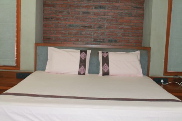 Regal Crest Border Double Bedsheet Set - Image 6