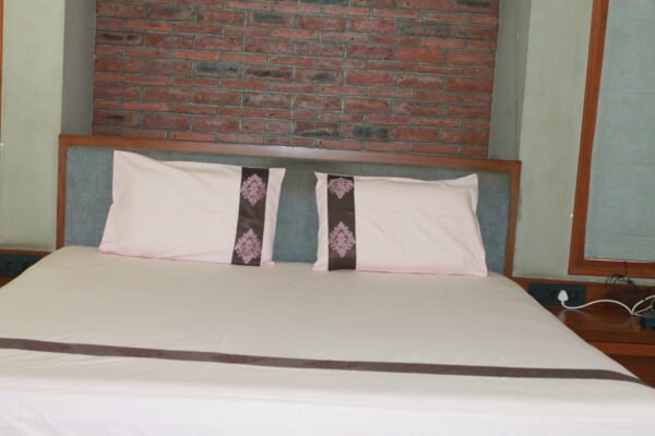 Regal Crest Border Double Bedsheet Set - Image 7