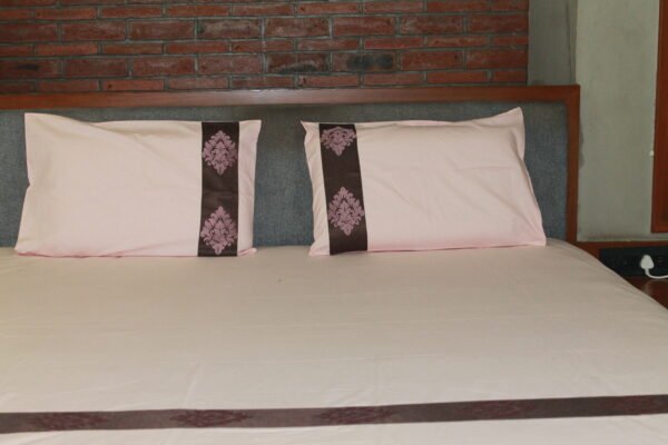 Regal Crest Border Double Bedsheet Set - Image 10