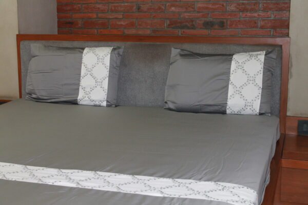 Diamond Trellis Border Double Bedsheet Set - Image 11
