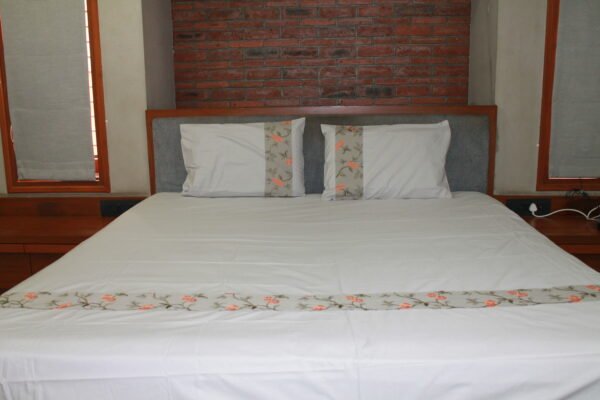 Coral Blossom Border Double Bedsheet Set - Image 7