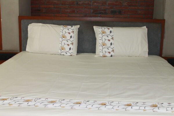 Ivory Blossom Bedsheet Set - Image 3