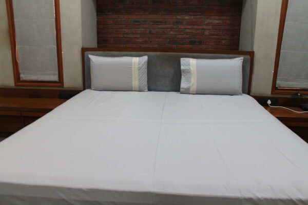 Calm Gray LuxCotton Bedsheet Set