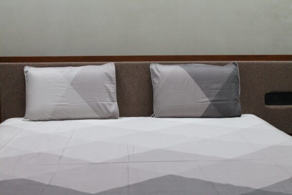 Ombre Gray LuxCotton Bedsheet Set - Image 4