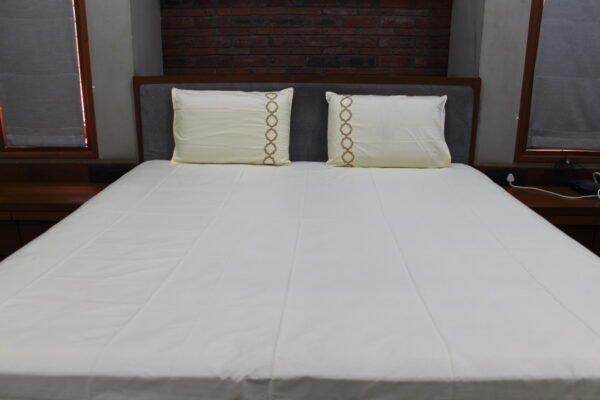 Vanilla Cream LuxCotton Bedsheet Set - Image 3