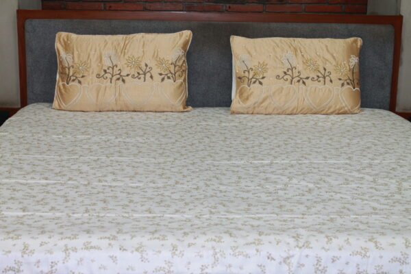 Floral Elegance Cotton Bedsheet Set - Image 6