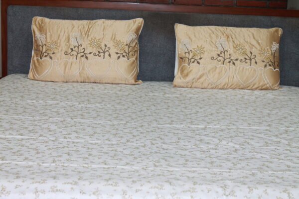Floral Elegance Cotton Bedsheet Set - Image 7