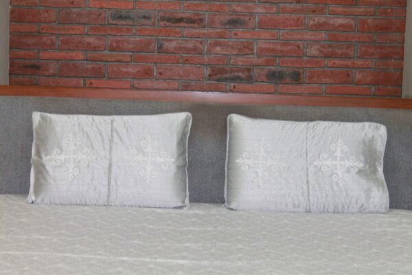 Serene Ivory Cotton Bedsheet Set - Image 3