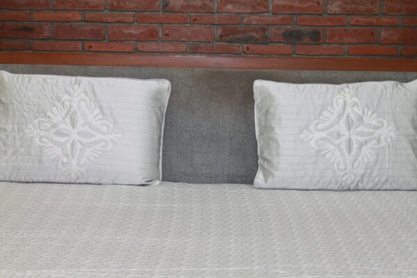 Serene Ivory Cotton Bedsheet Set - Image 9