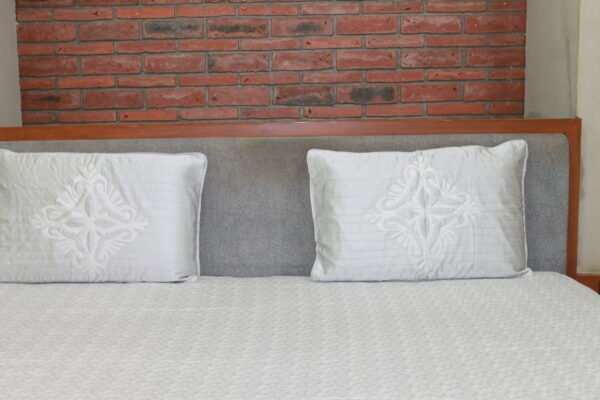 Serene Ivory Cotton Bedsheet Set - Image 14