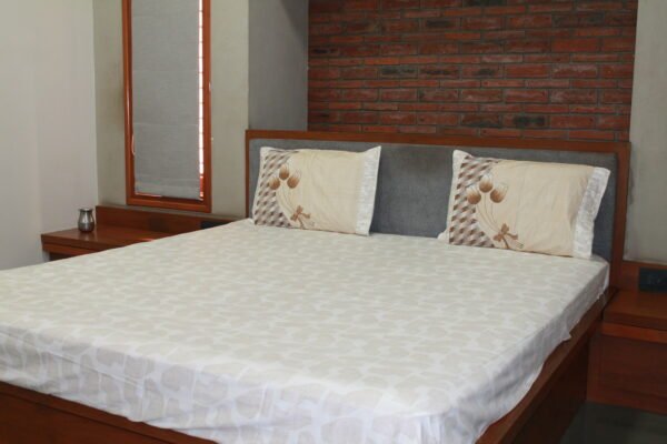 Tulip Whisper Cotton Bedsheet Set - Image 10